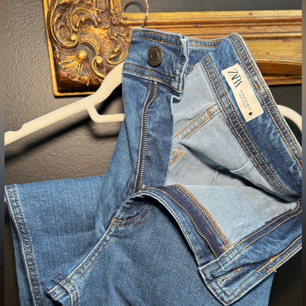 Zara High Waisted Wide Leg Marine Jeans Size 2